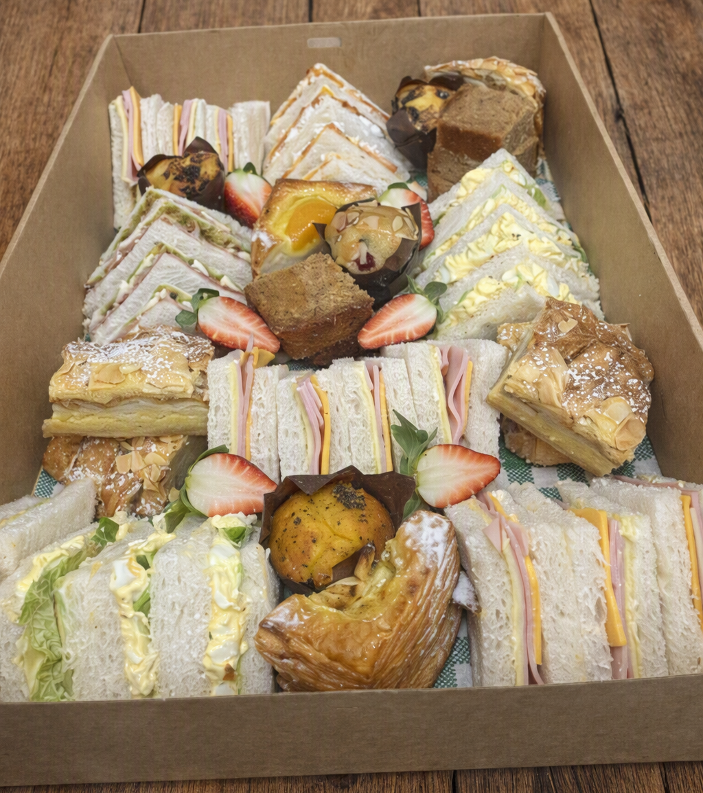 Breakfast Grazing Box Sweet & Savoury
